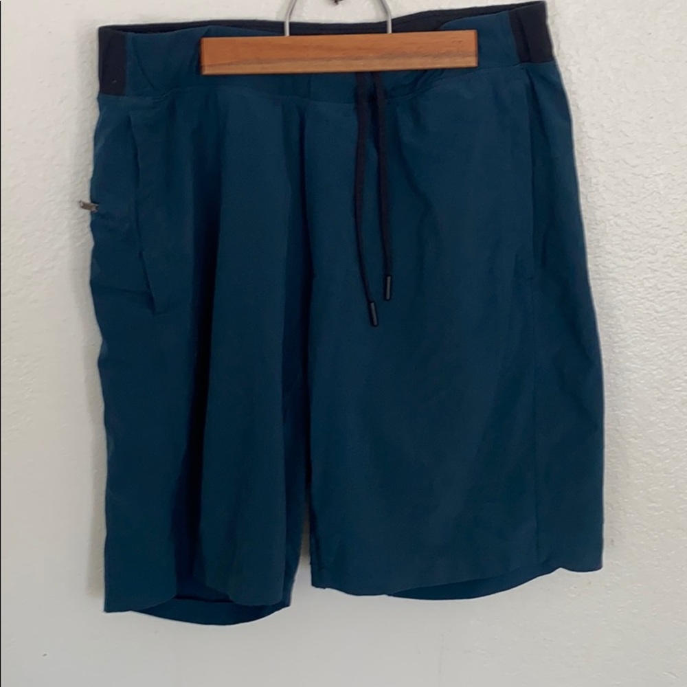 COPY - Men’s lululemon “THE Short”